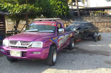 รถยกช้อนล้อ